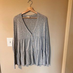 Dress Up Boutique Grey Tiered Flowy Long Sleeve Top Size L